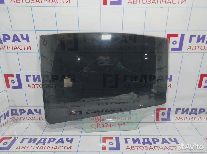 Стекло двери задней левой Chevrolet Cruze 96833085