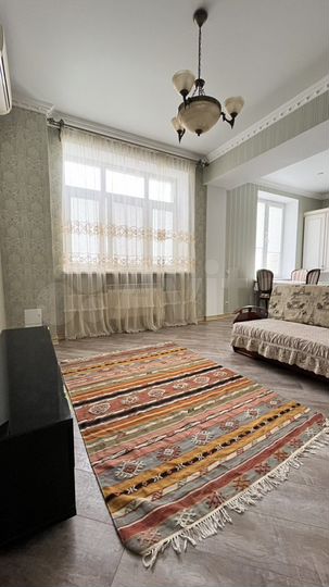 2-к. квартира, 70 м², 6/10 эт.