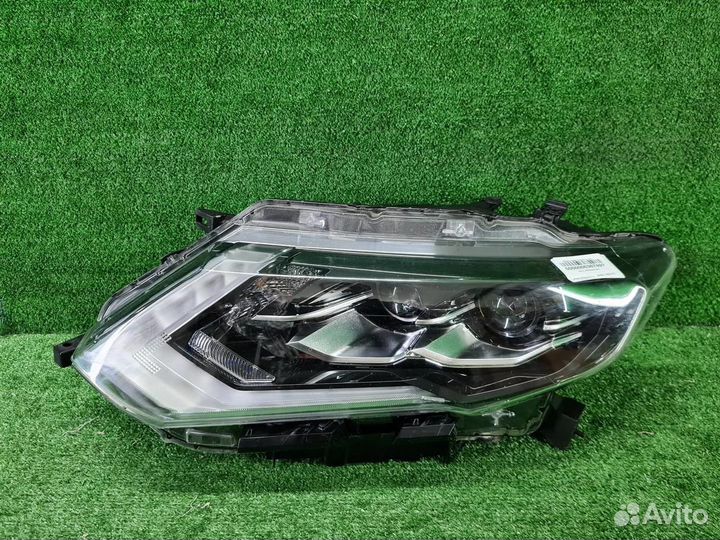 Фара левая Nissan X-Trail