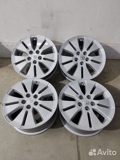 Диски R17 5x114.3 Toyota original