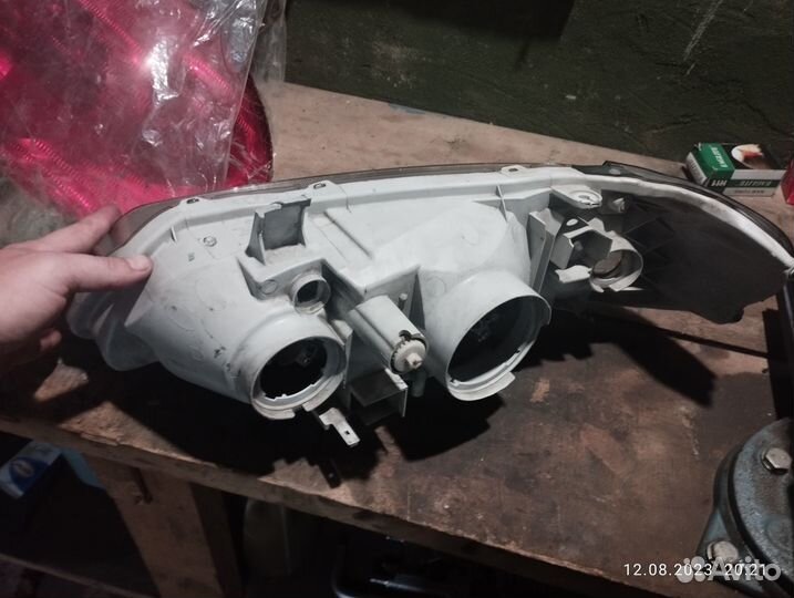 Фара Nissan Bluebird Sylphy