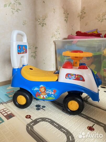 Машинка-каталка