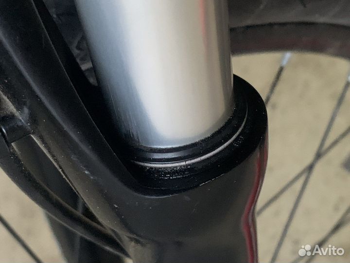 Вилка sr suntour raidon