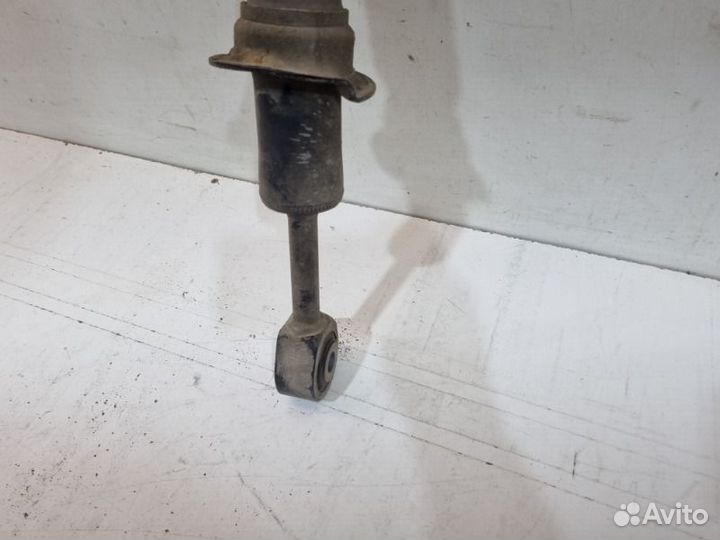 Амортизатор передний Toyota Land Cruiser 200