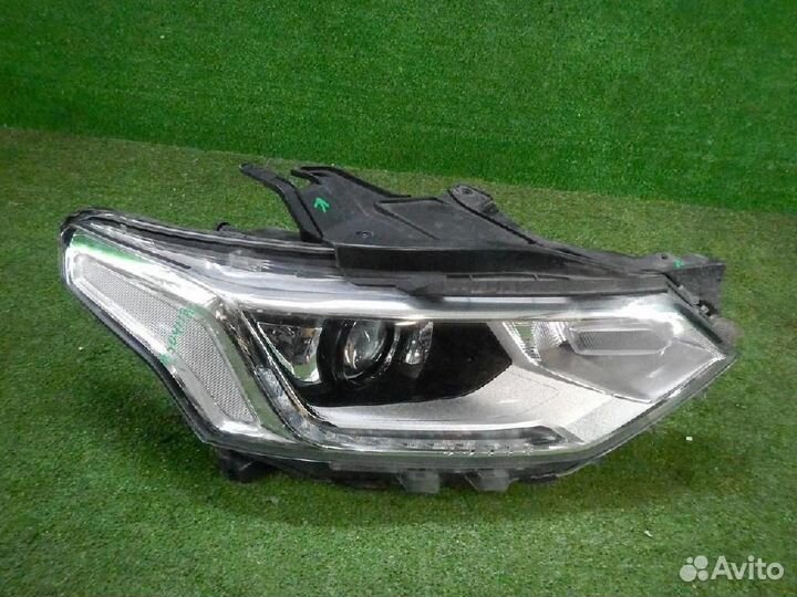 Фара правая Chevrolet Traverse