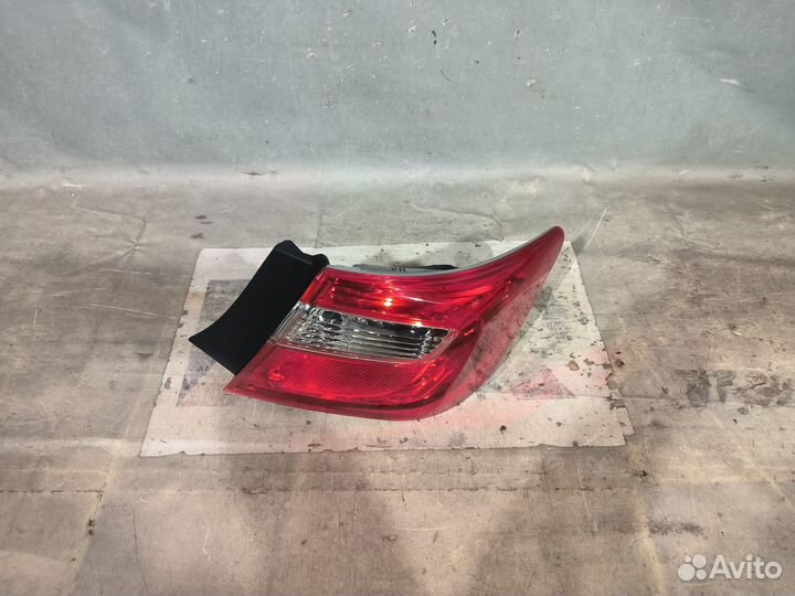 Фонарь Toyota Camry V50 2011- Правый наружний 3656