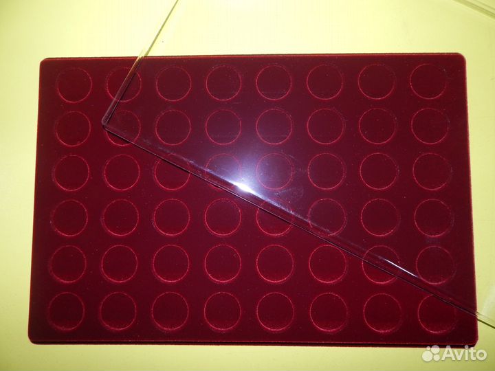 Планшеты, коробки в ассортименте