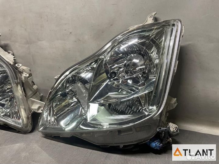 Фара передняя toyota crown
