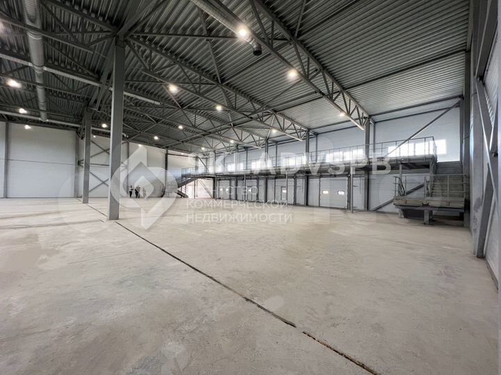 Склад с доками, 1500 м²