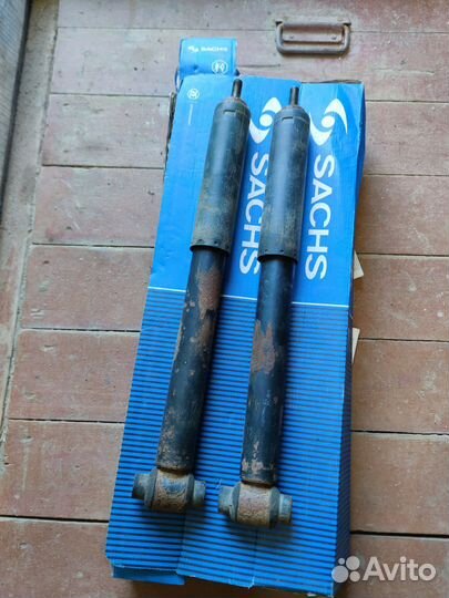 Задние амортизаторы на ford mondeo Volvo