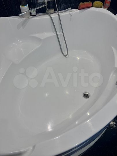 Комната 100 м² в 3-к., 9/9 эт.