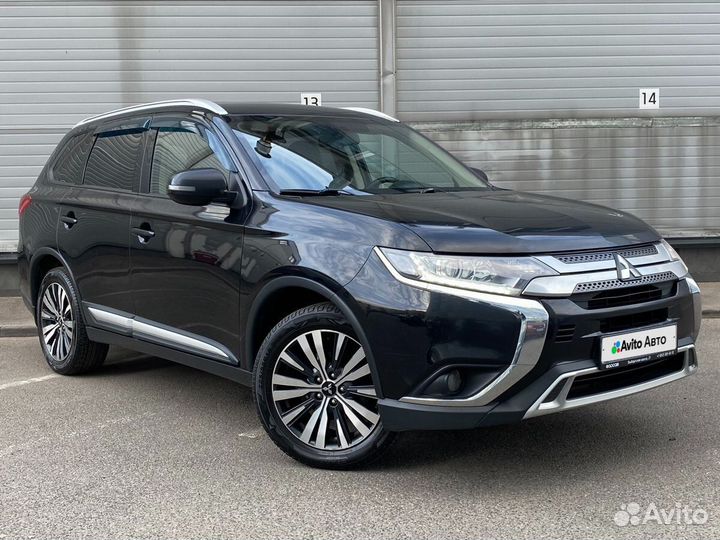 Mitsubishi Outlander 2.0 CVT, 2018, 221 455 км