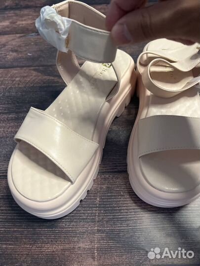 Сандалии женские 39 размер