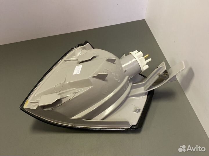 Поворотник Mercedes Benz w202