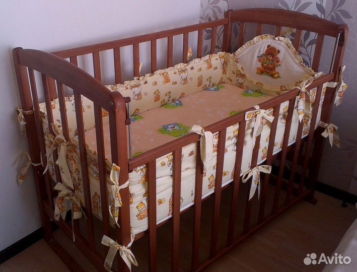 Продам детскую кроватку