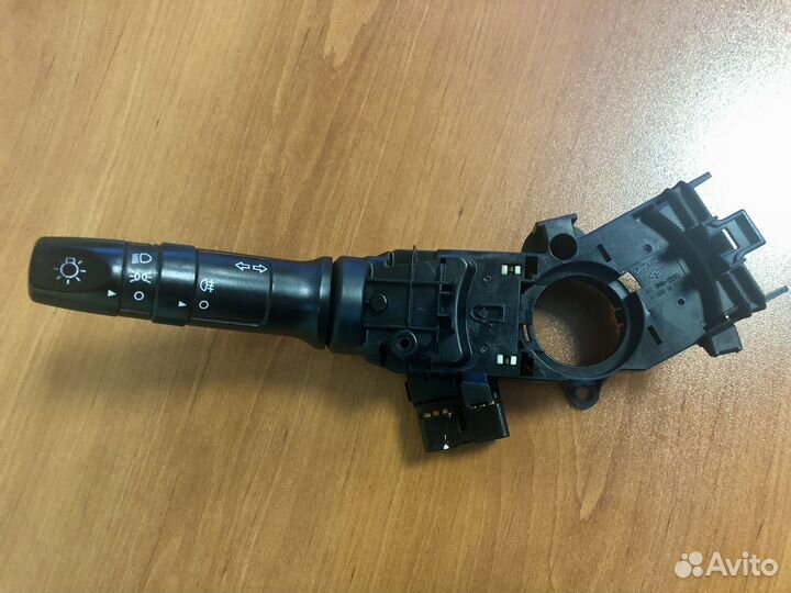 Переключатель поворота Hyundai Solaris1/Kia Rio3