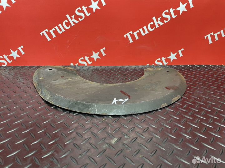 Пыльник тормозного диска правый камаз 5490