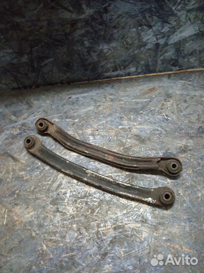 Задние левые продольные рычаги Hyundai Accent 2,3
