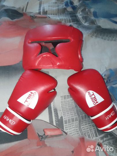 Боксерские перчатки и шлем детские