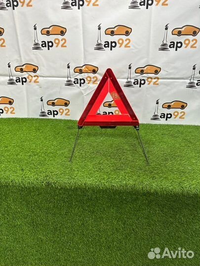 Знак аварийной остановки Volkswagen Passat B7 cdaa