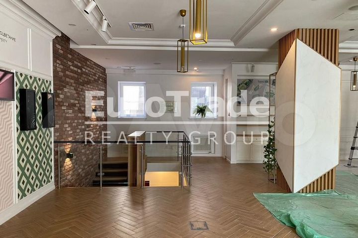 Сдам торговое помещение, 158 м²