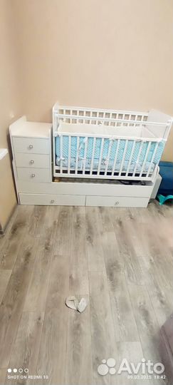 Детская кроватка