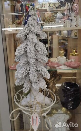 Ель искусственная заснеженная