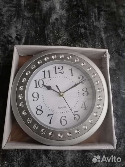 Часы настенные, новые в коробке