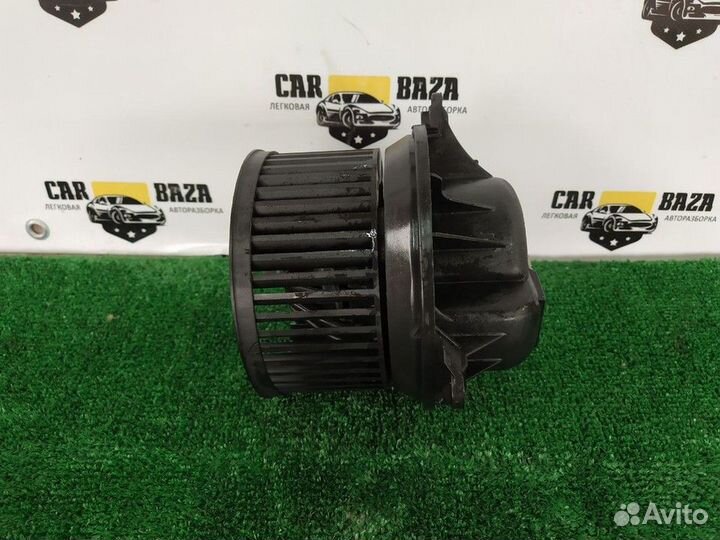 Моторчик отопителя (печки) Peugeot 607