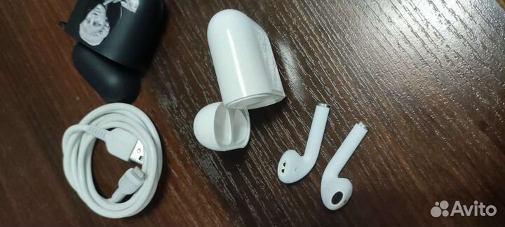 Беспроводные наушники реплика apple airpods