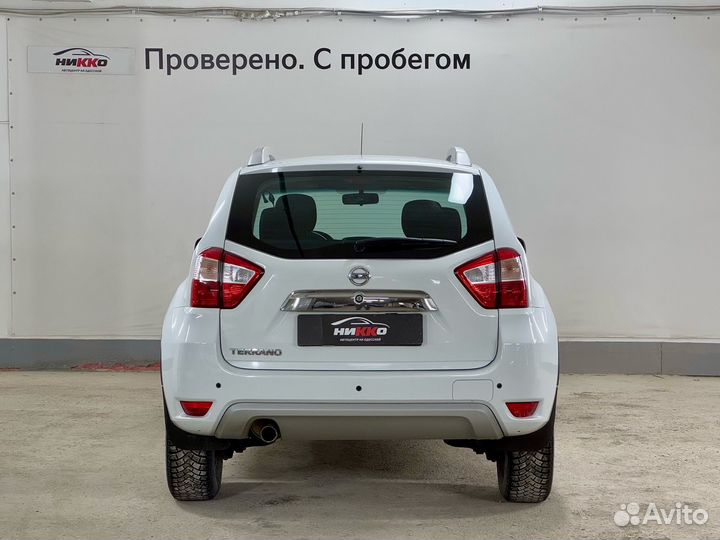 Nissan Terrano 2.0 AT, 2015, 142 761 км