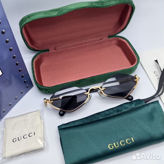 Солнцезащитные очки Gucci GG1604s 001