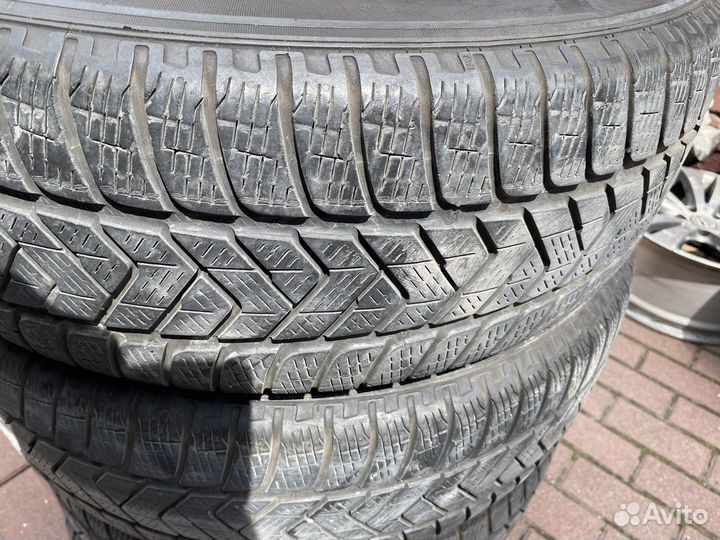 Pirelli Scorpion Winter 215/65 R17