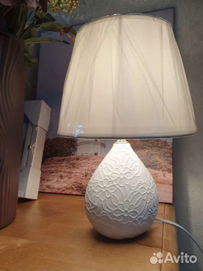 Лампа настольная