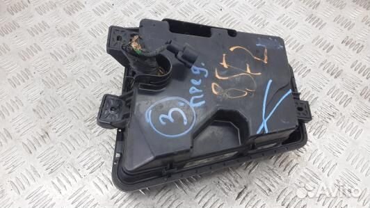 Блок предохранителей hyundai genesis (85F02M101)