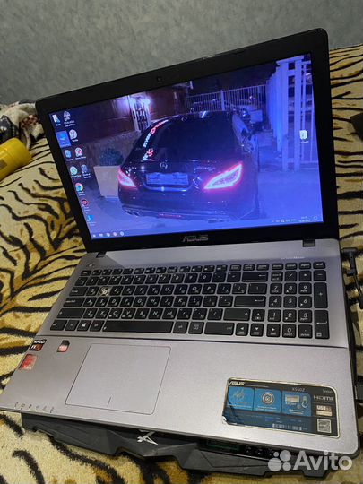 Ноутбук asus x550z