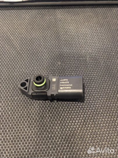 4984575 Датчик давления картерных газов Cummins