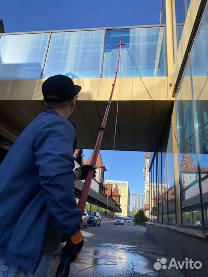 Мойка фасадов зданий альпинистами, с агп, с земли