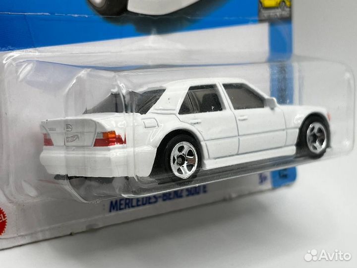 Hot Wheels Mercedes-Benz 500 E (Exclusive USA)