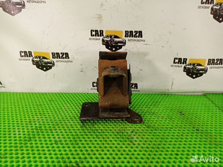 Подушка двигателя левая L SsangYong Rodius