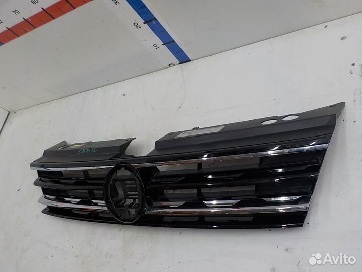 Решетка радиатора Volkswagen Tiguan