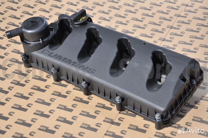 Крышка клапанная Cummins ISF 2,8 с прокладками (5262617/5262618) в сборе Оригинал