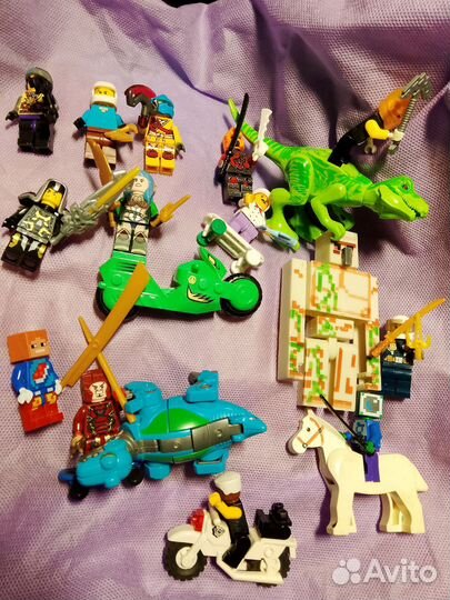 Lego фигурки одним лотом