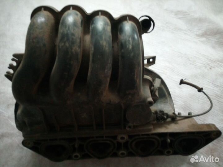 Впускной коллектор от 1.4л 16кл