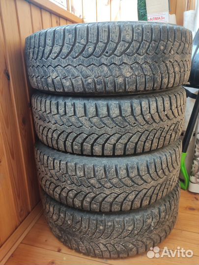 Bridgestone Blizzak Spike-01 195/65 R15