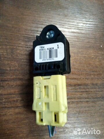 Датчик AIR BAG Toyota Avensis 2 250 1ZZ 2007