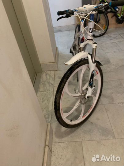 Велосипед BMW
