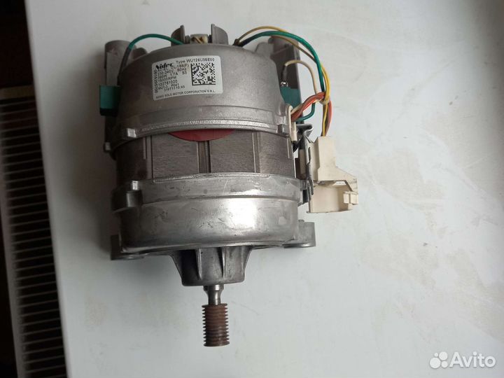 Двигатель от стиральной машины