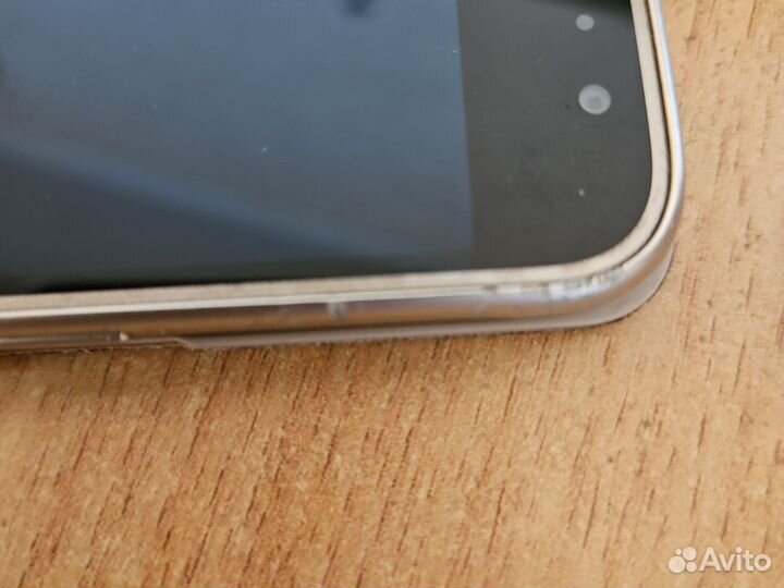Телефон Samsung galaxy j3