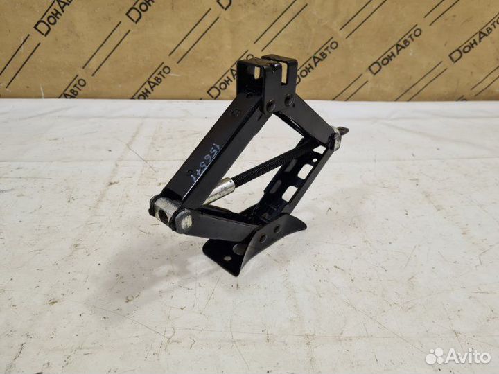 Домкрат Hyundai Solaris 2